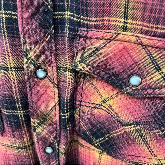 BKE Long Sleeve Snap Button Flannel Standard Fit Size Large - Picture 5 of 6